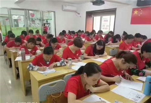 图 深圳宝安出名的家政培训班 深圳光明催师培训学校 深圳职业培训