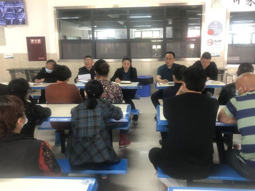 加强食堂从业人员培训,共筑学校食品安全防线 黄水小学食品安全培训会