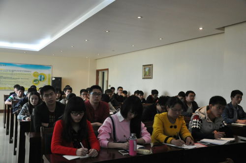 粮油食品学院组织召开食品科学与工程专业认证培训会